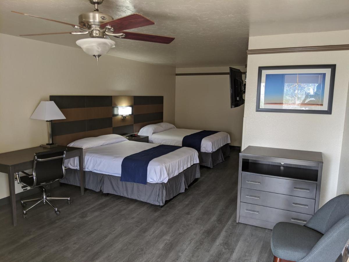 Atrium Inn Fort Stockton Exterior photo